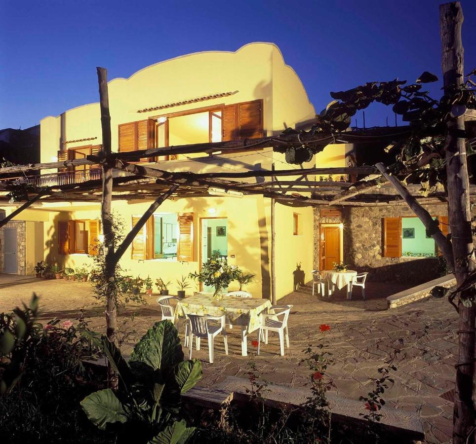 ماسّا لوبْرينسِ Villa Romantica المظهر الخارجي الصورة
