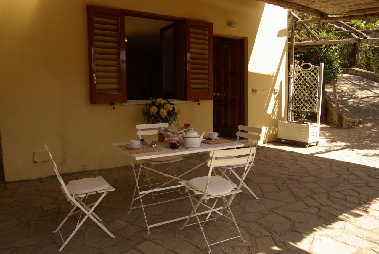 ماسّا لوبْرينسِ Villa Romantica المظهر الخارجي الصورة
